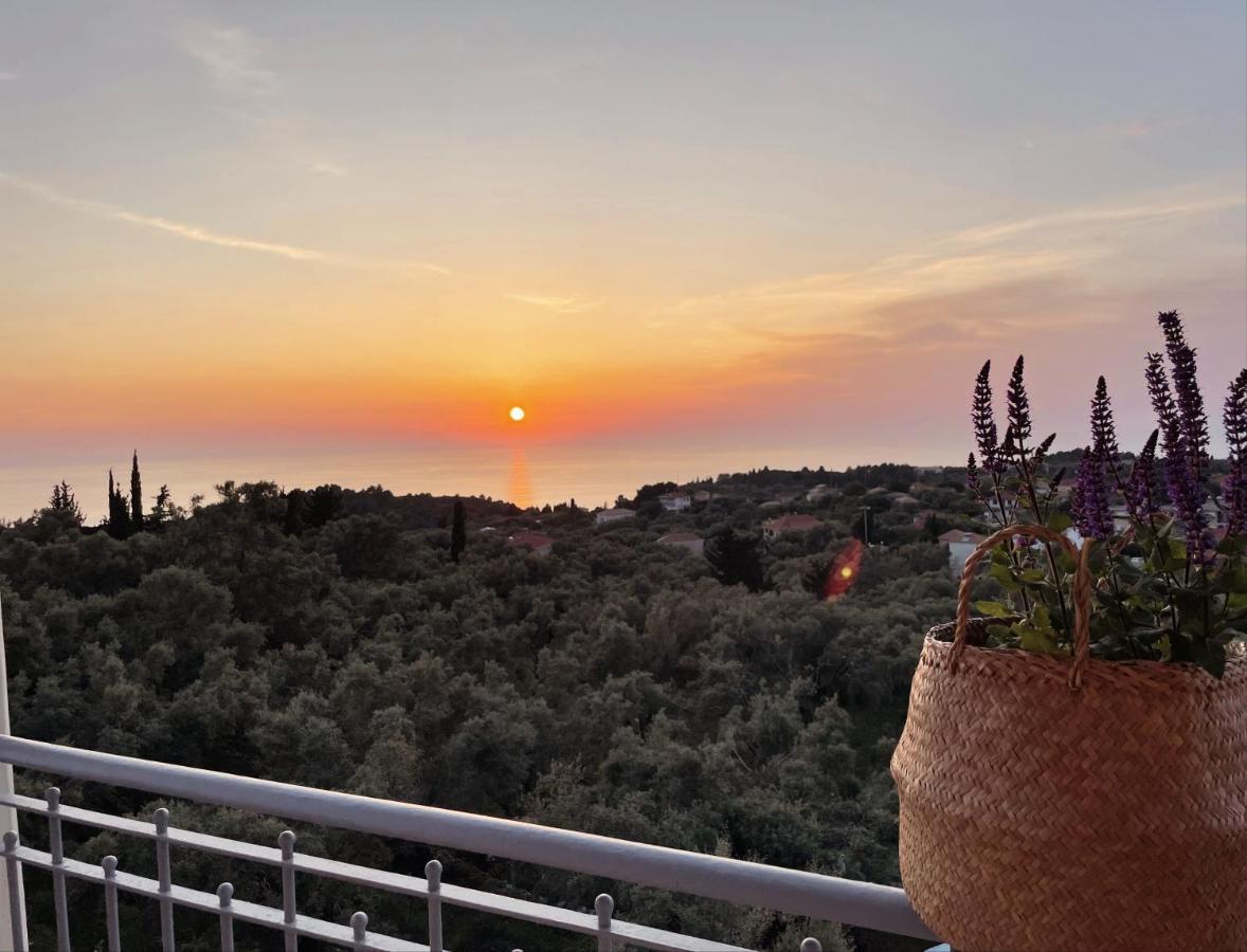 Villa Elenia Tsoukaladhes Luaran gambar
