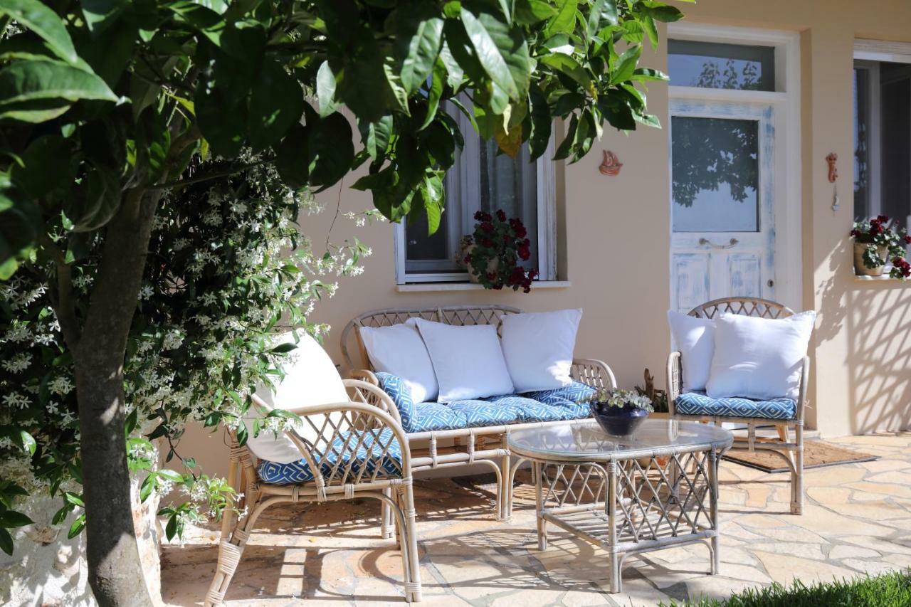 Villa Elenia Tsoukaladhes Luaran gambar
